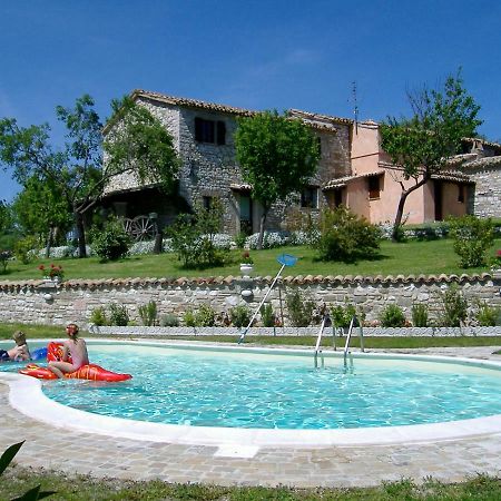 La Collina Dei Ciliegi Apartment Cagli Luaran gambar